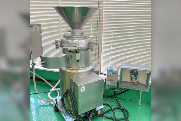 マスコロイダー（ペースト加工機）